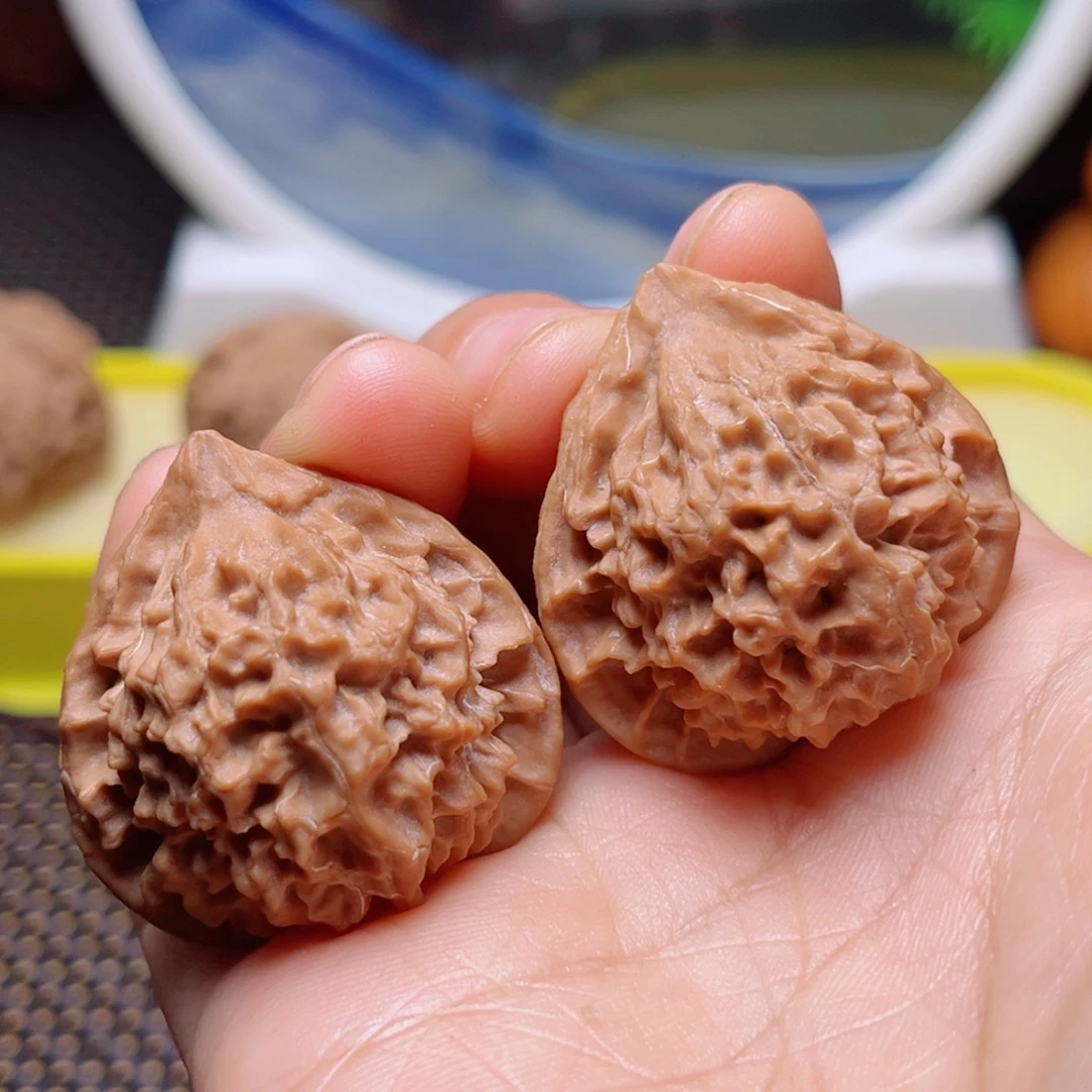 文玩核桃把件珊瑚塔35