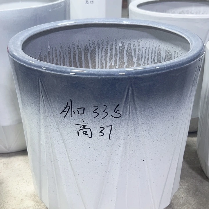 陶瓷花盆大号一个
