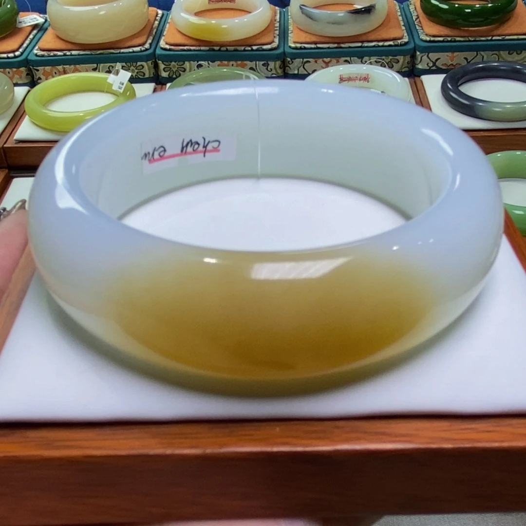和田玉手镯未镶嵌且末金山矿糖白一口糖 56 57