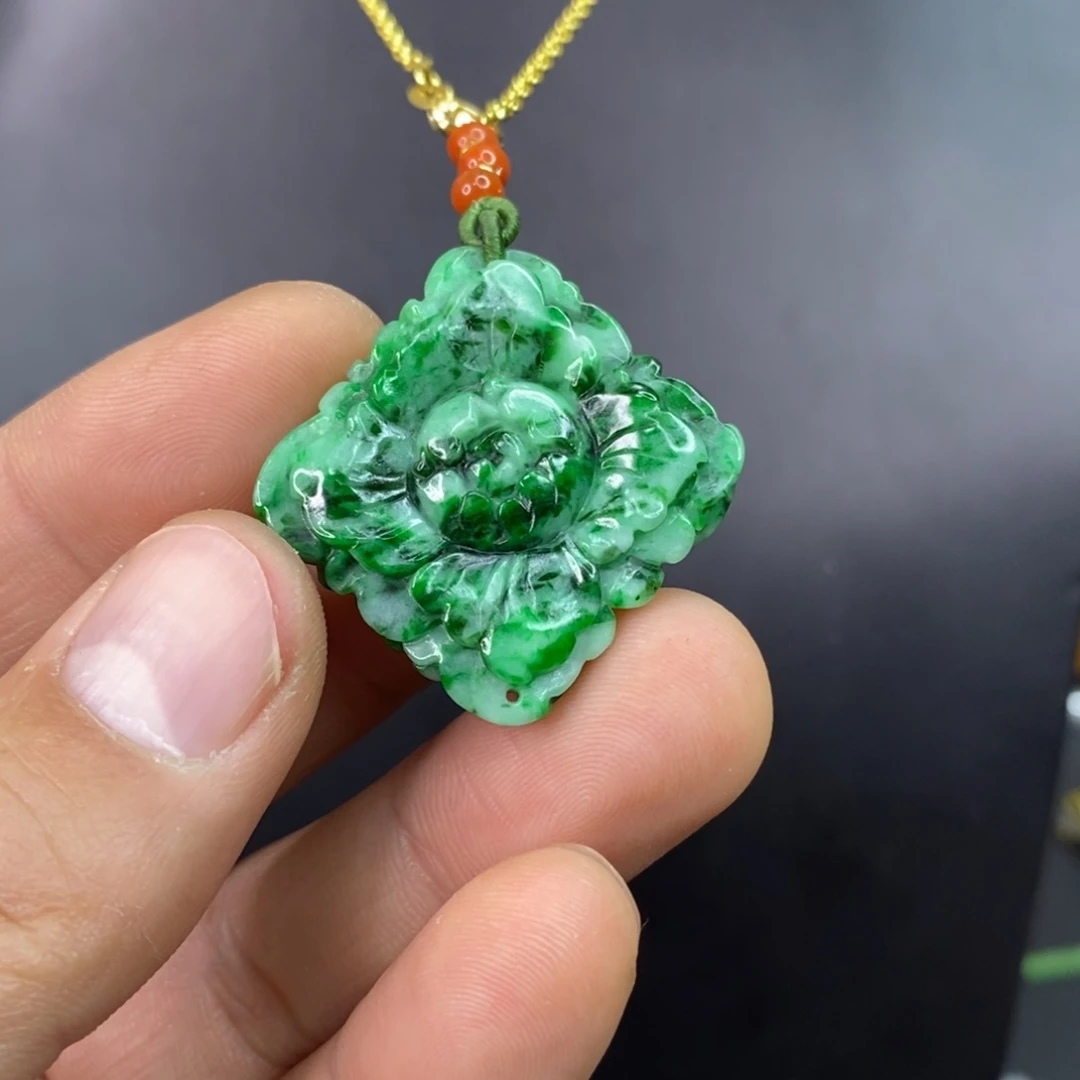 颈饰未镶嵌翡翠吊坠