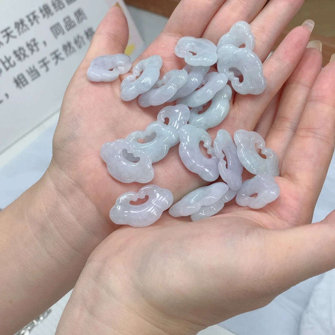 翡翠未镶嵌颈饰多样性发1