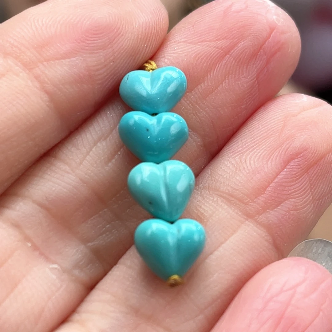 绿松石未镶嵌颈饰