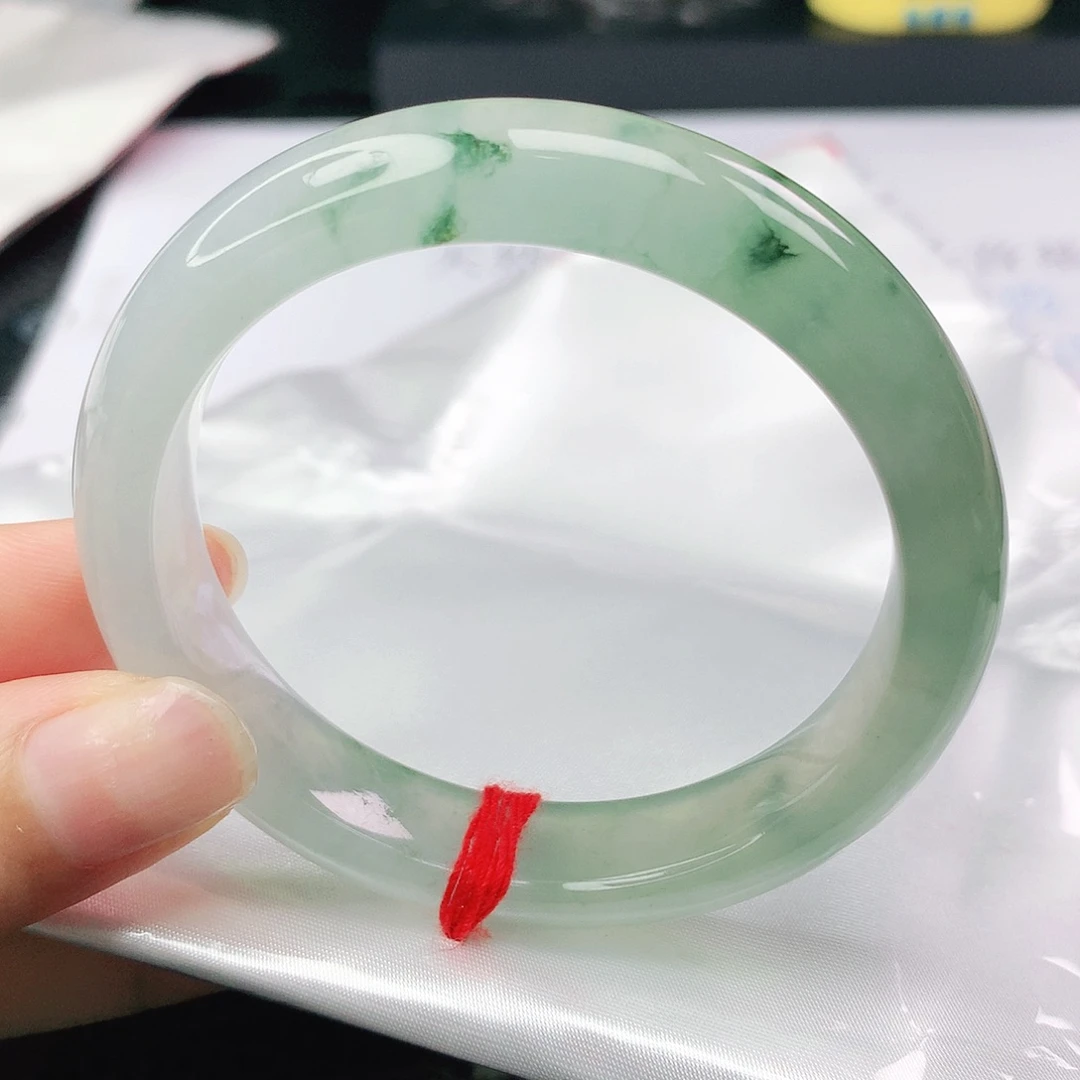 翡翠未镶嵌手镯正