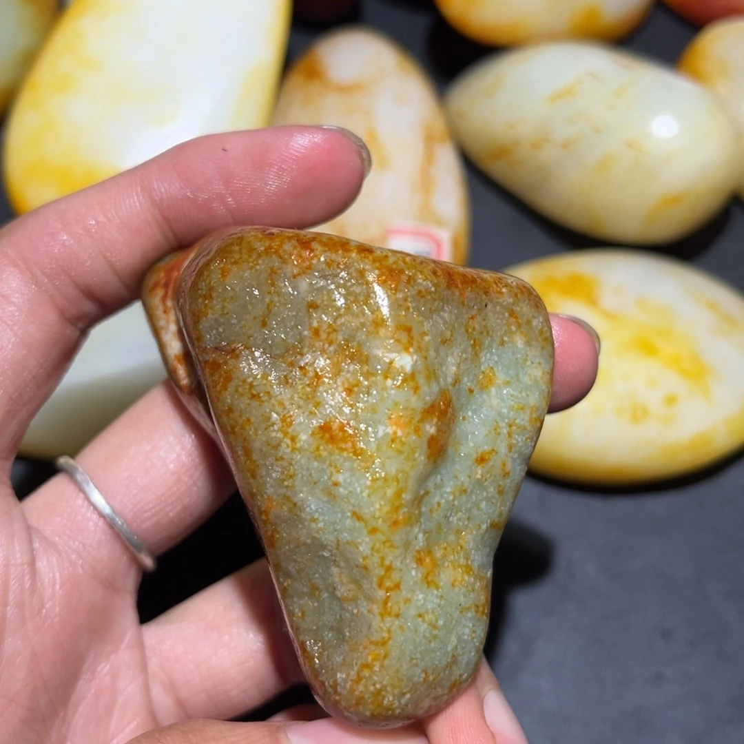 和田玉未镶嵌珠宝奇石