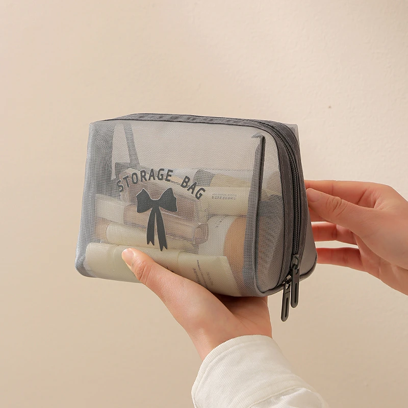 化妆包女大容量随手包化妆品补妆收纳包轻奢便携洗漱包