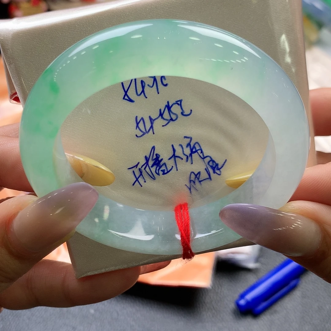 翡翠未镶嵌手镯5455正冰绿毕业高估大漏