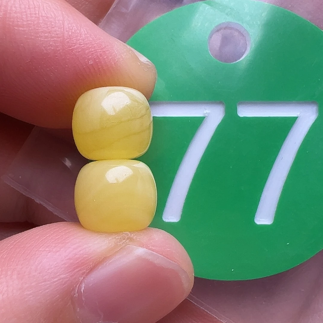 未镶嵌蜜蜡裸石8+m m