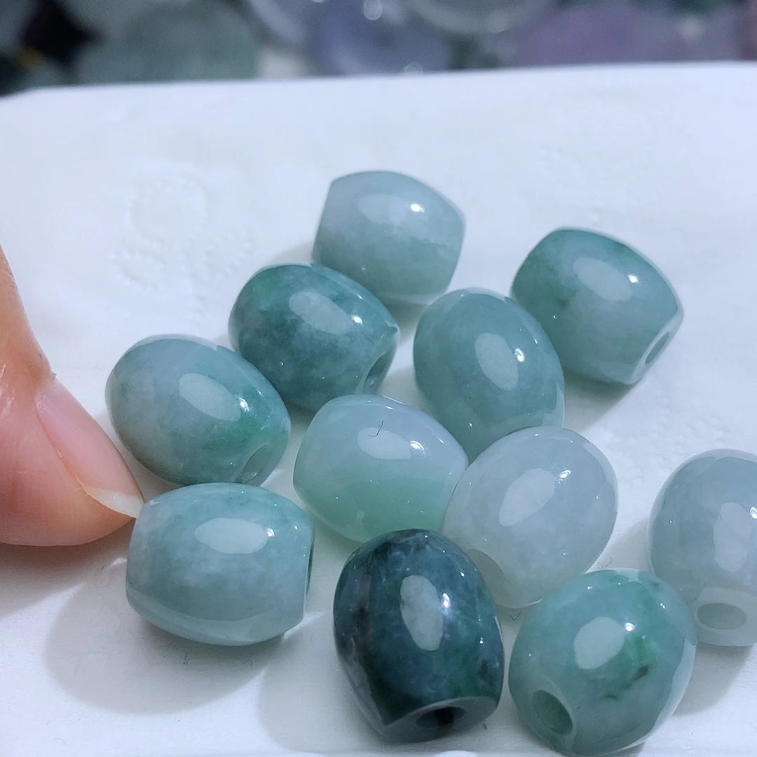 翡翠未镶嵌颈饰，多样性发其一！