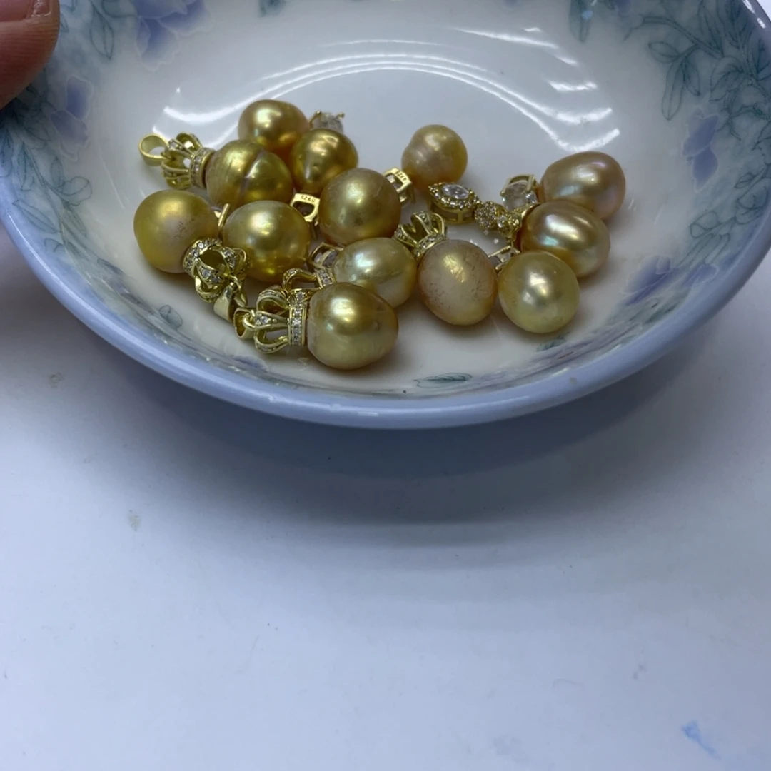 未镶嵌海水珍珠颈饰