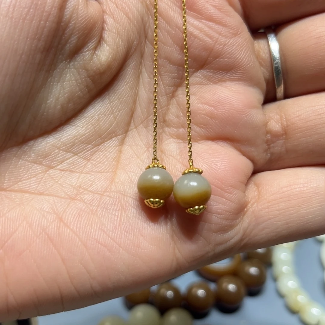 和田玉未镶嵌耳饰