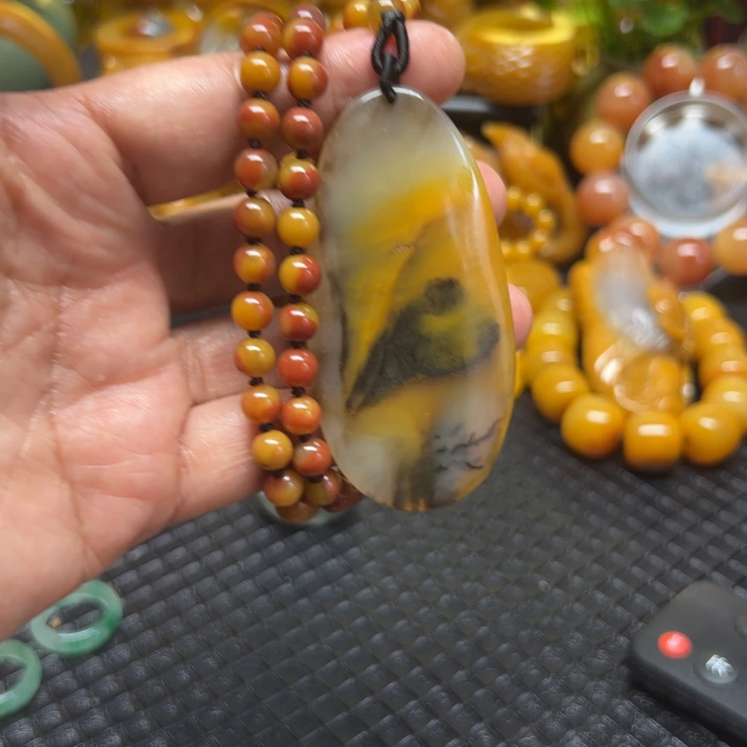 石英质玉未镶嵌颈饰