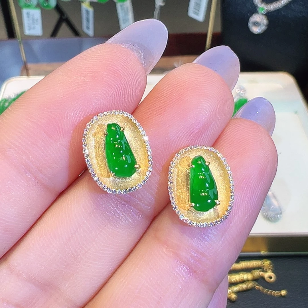 翡翠18K金镶嵌耳饰