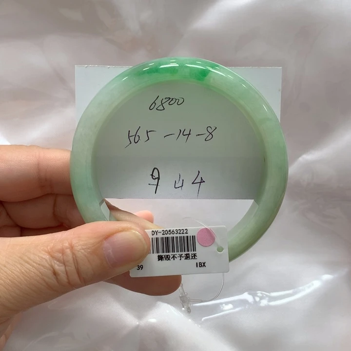 翡翠未镶嵌手镯半山水4