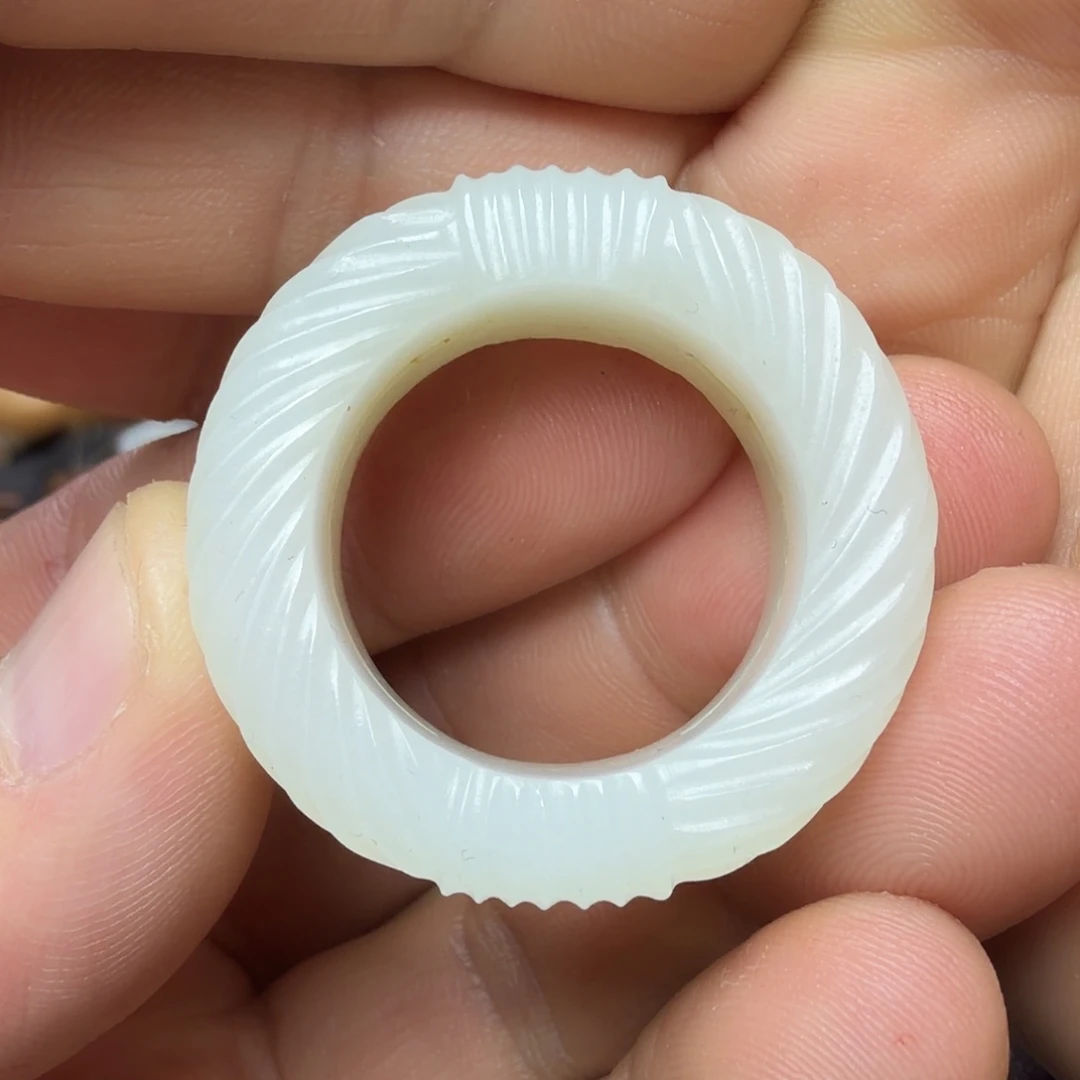 和田玉（糖玉）未镶嵌挂件