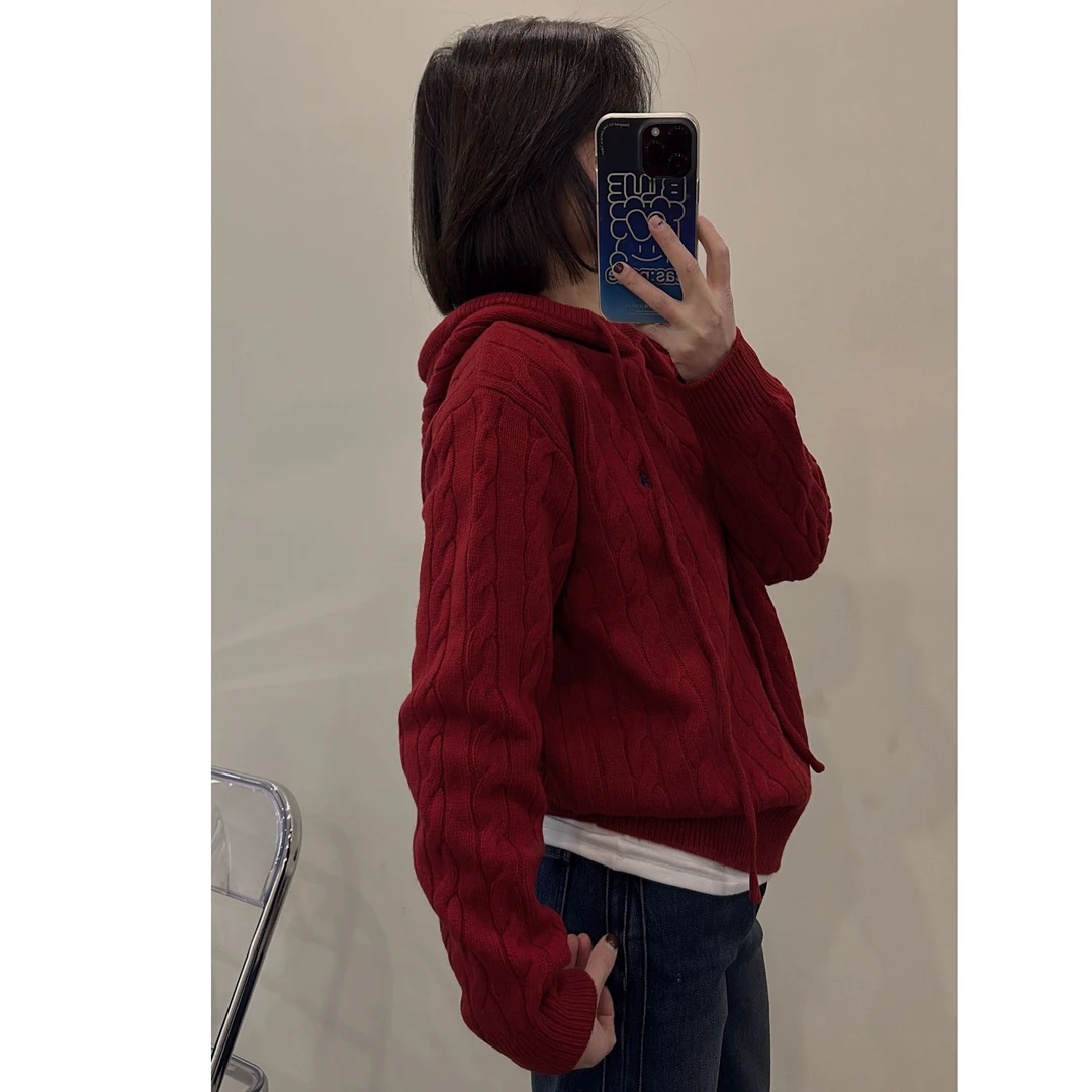 0102小CC时尚穿搭2024冬新款慵懒感连帽气质羊毛宽松麻花百搭毛衣