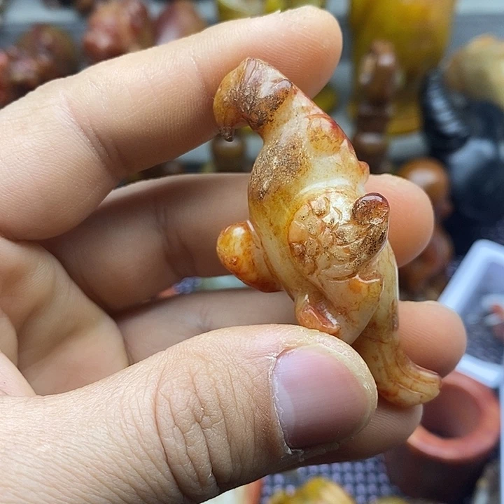 未镶嵌蛇纹石玉颈饰