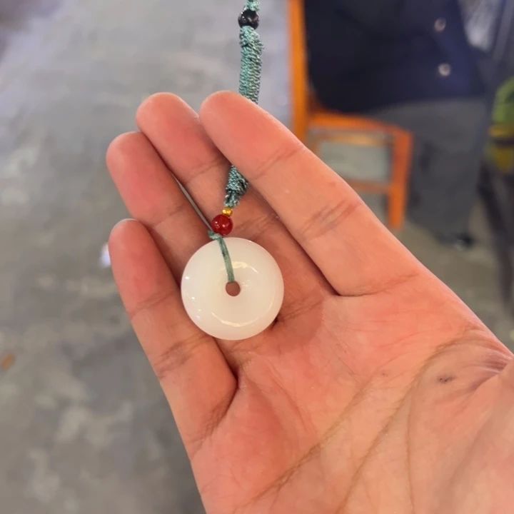 和田玉（糖玉）未镶嵌颈饰