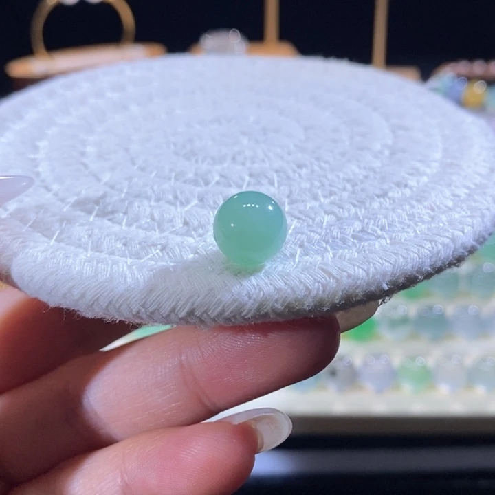 翡翠未镶嵌吊坠(不含链)多样性发其一