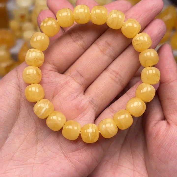 蜜蜡未镶嵌颈饰蜜蜡