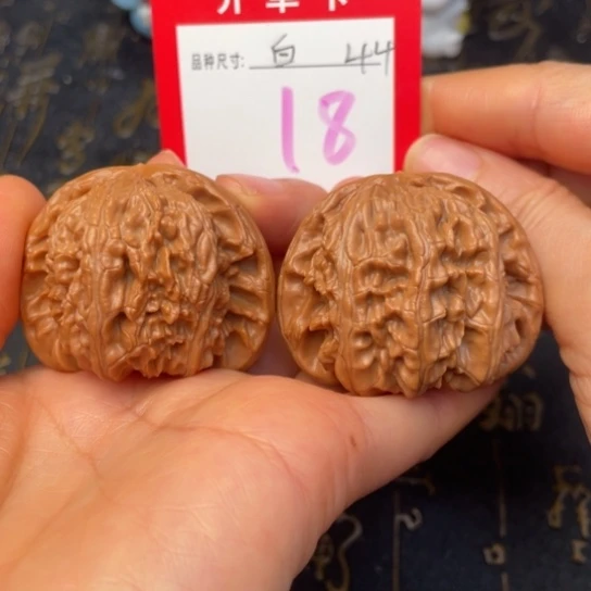 吊坠文玩核桃文玩了吗