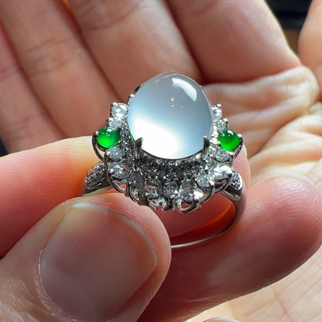 18K金镶嵌戒指翡翠缅料天然翡翠A货