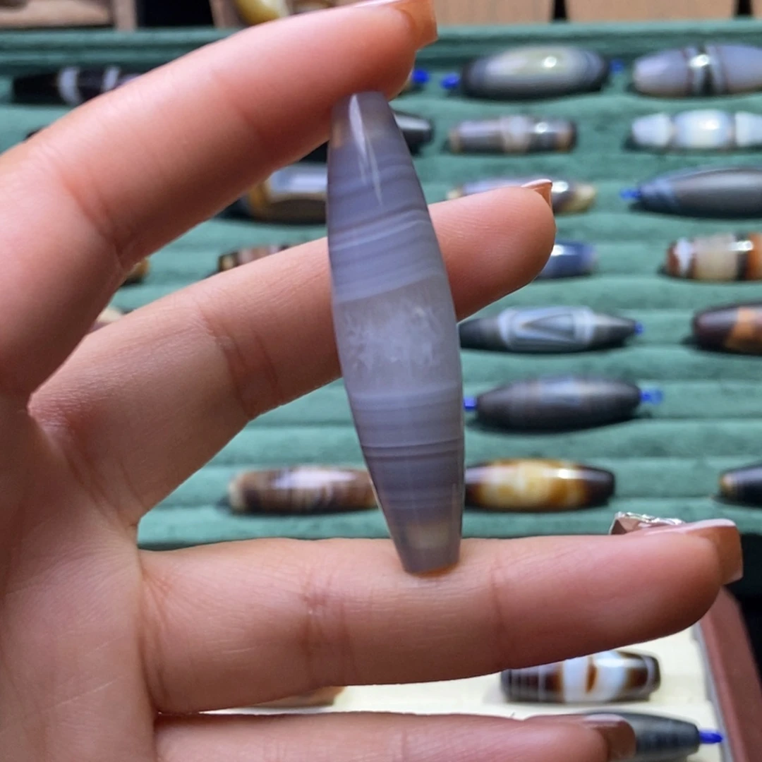 梦***时玛瑙/玉髓未镶嵌颈饰