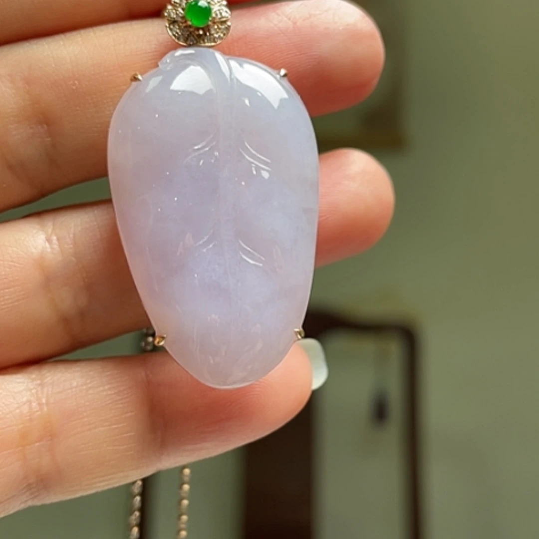 【闪购商品】吊坠(不含链)18K金镶嵌翡翠