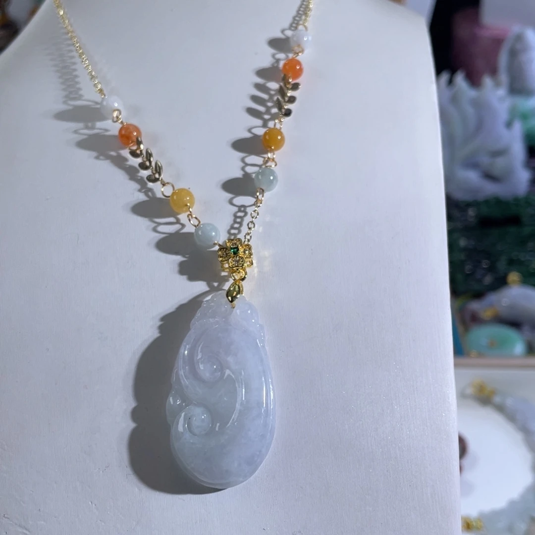 翡翠颈饰未镶嵌翡翠如意吊坠