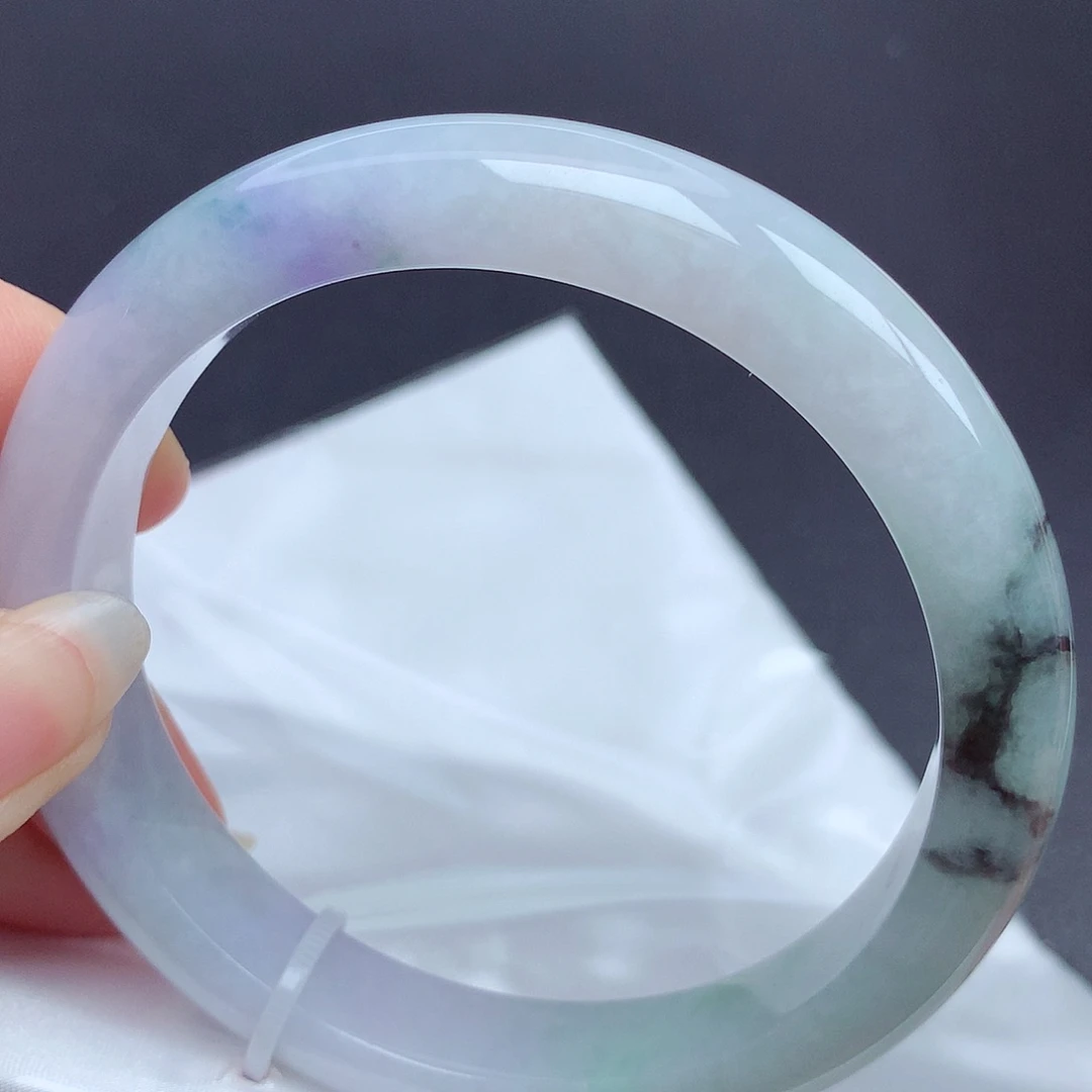 翡翠手镯未镶嵌63.8圈口