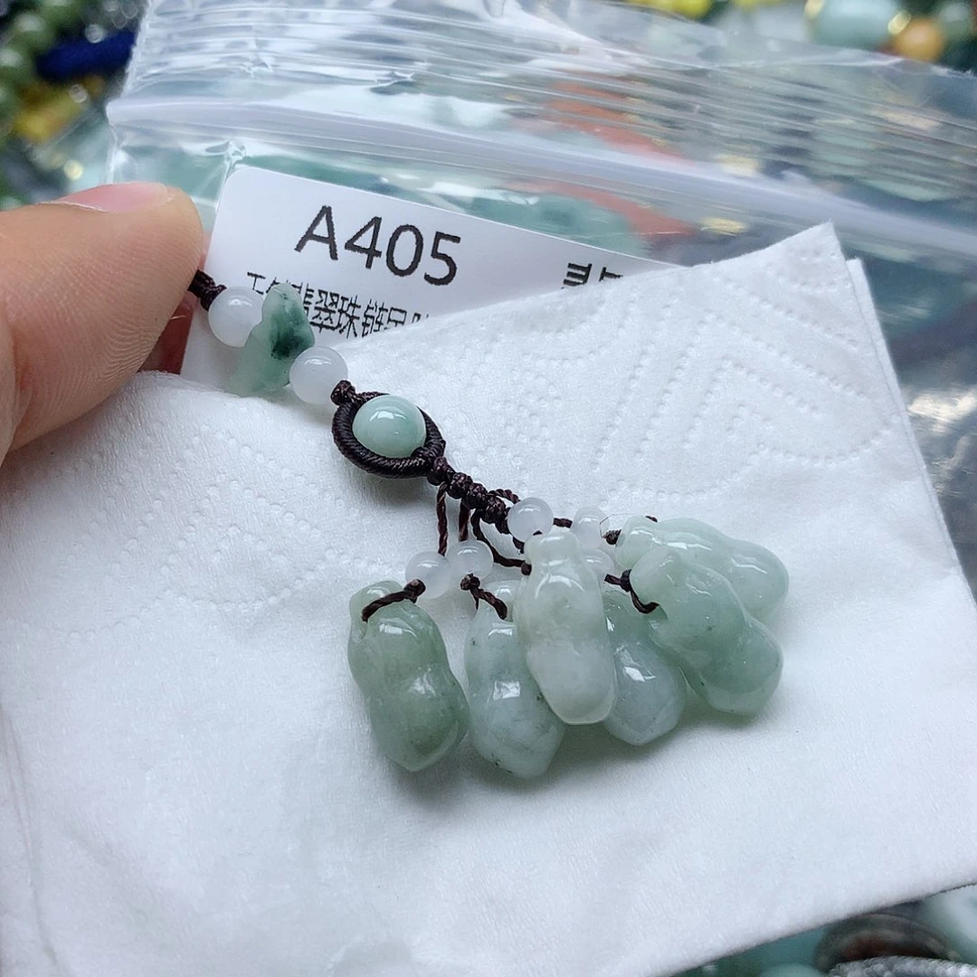 翡翠颈饰未镶嵌手串