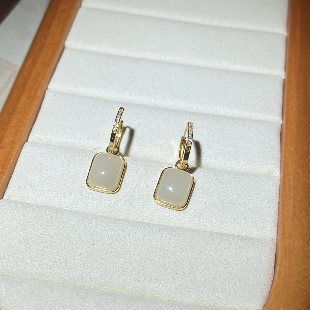 ED6021 S925银和田玉晴水耳扣款