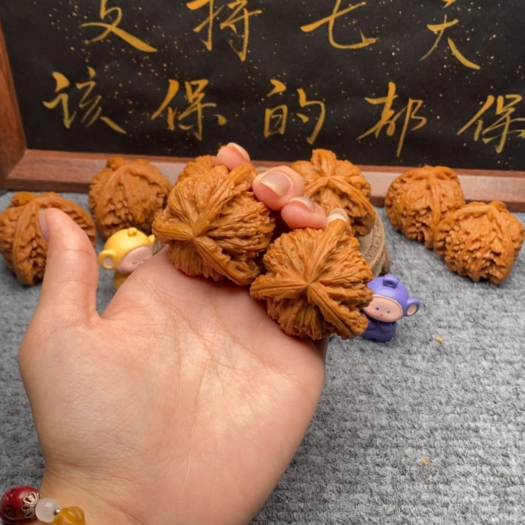 【闪购商品】吊坠文玩核桃何*