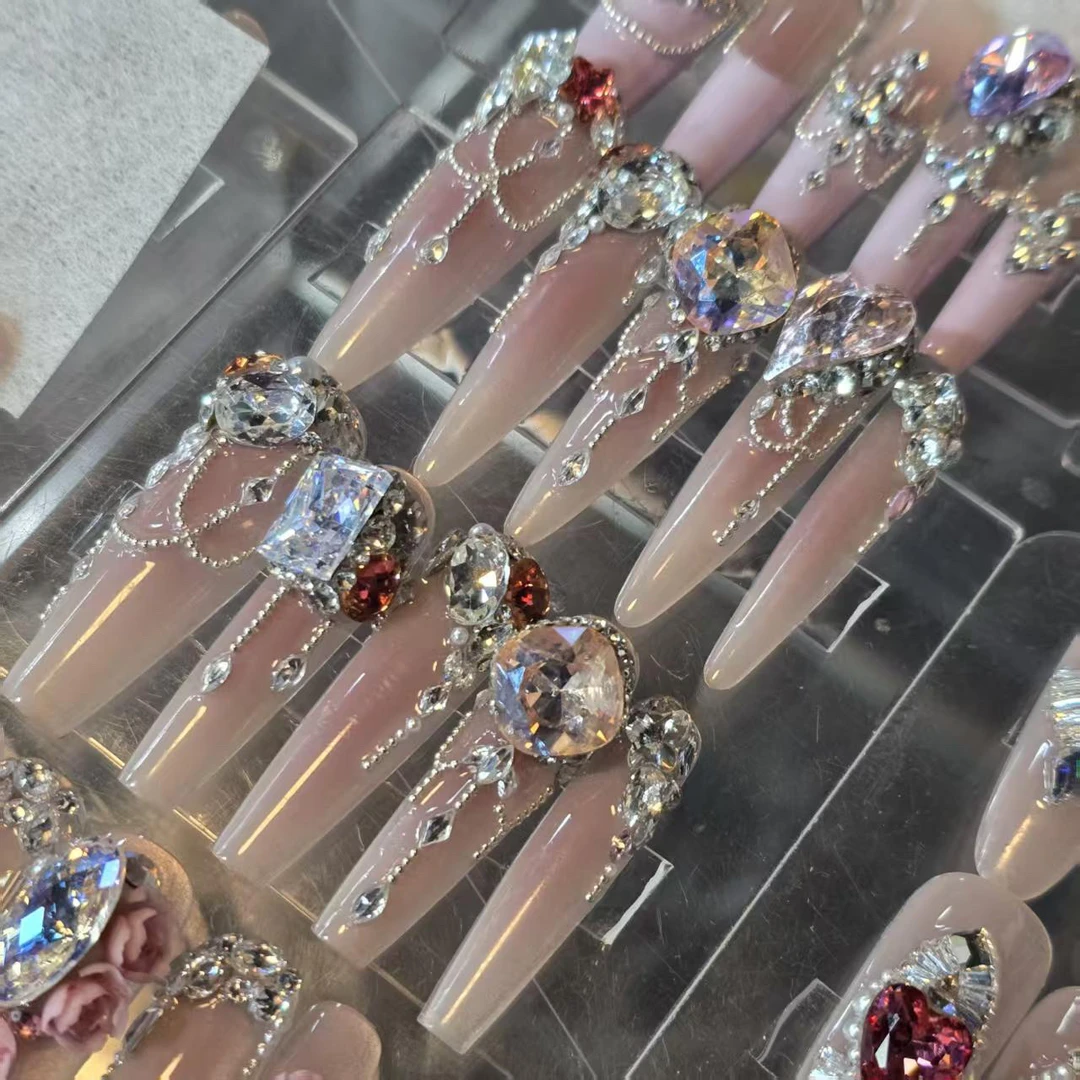 樱花树下丶(奥杰+小钢珠+无缝隙)珠宝级丶手工穿戴甲默认微瑕