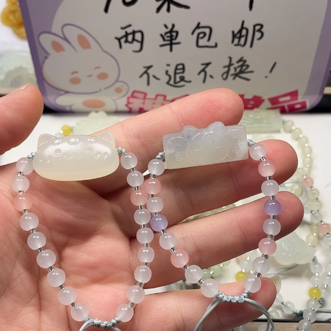 非***师蛇纹石玉未镶嵌颈饰
