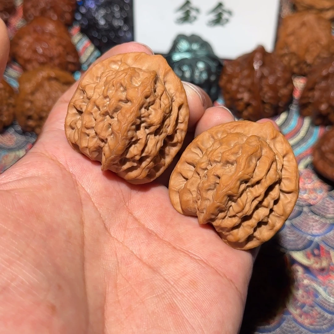 文玩核桃把件蓟县佛肚，尺寸38 37 42