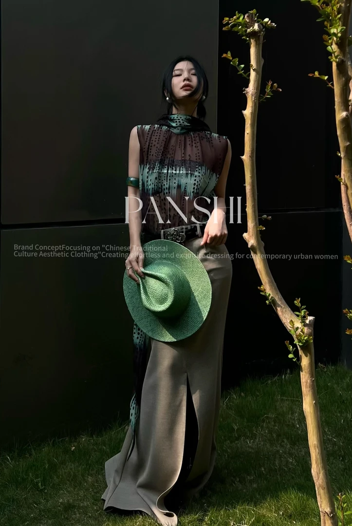 PANSHI原创设计时尚优雅高级感灵动飘逸飘气质印花无袖真丝上衣