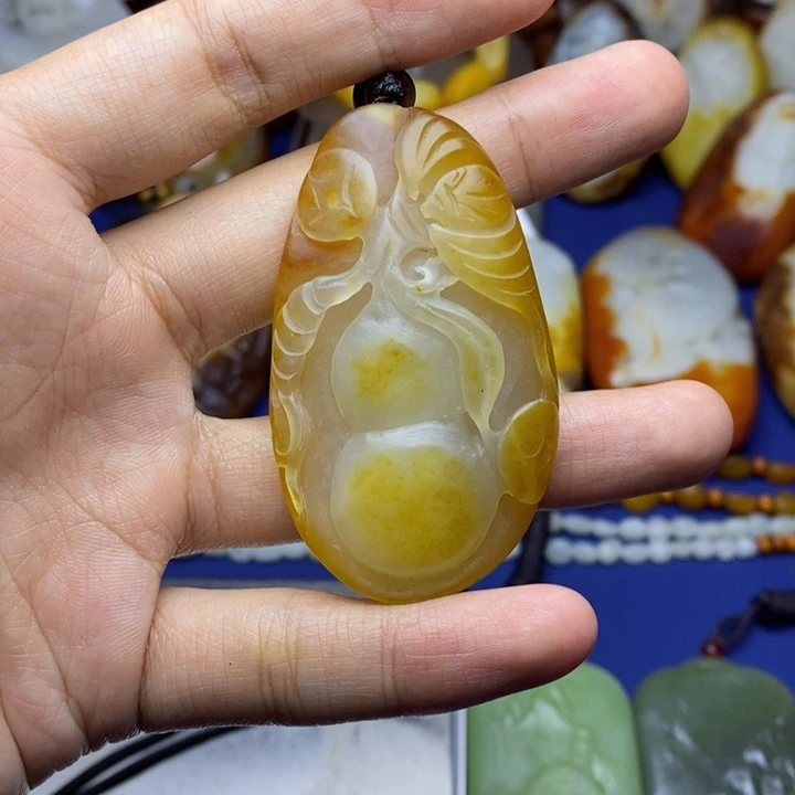 和田玉未镶嵌珠宝奇石