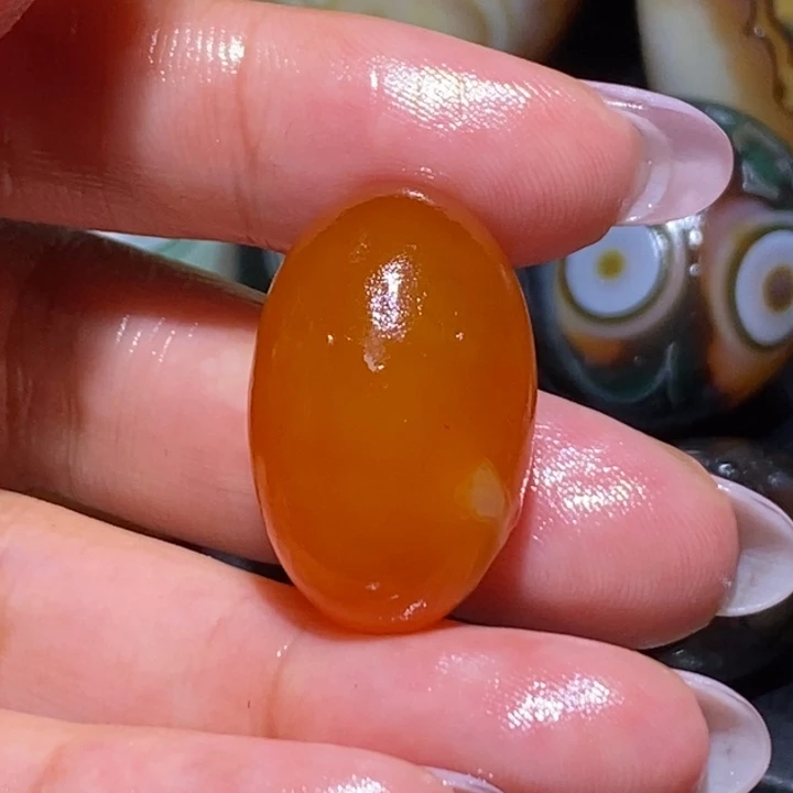 J***1玛瑙/玉髓未镶嵌珠宝奇石