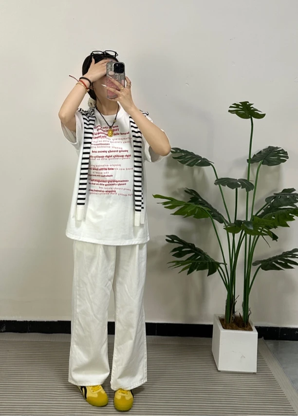 休闲字母烫印圆领常规款纯色白色夏季街头风T恤宽松短袖夏款