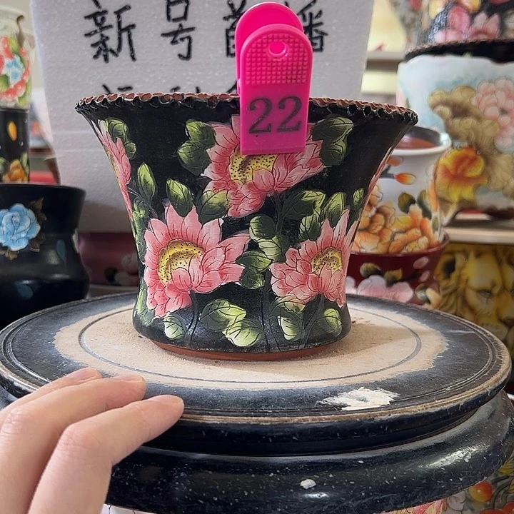 紫砂花盆哈哈哈哈哈