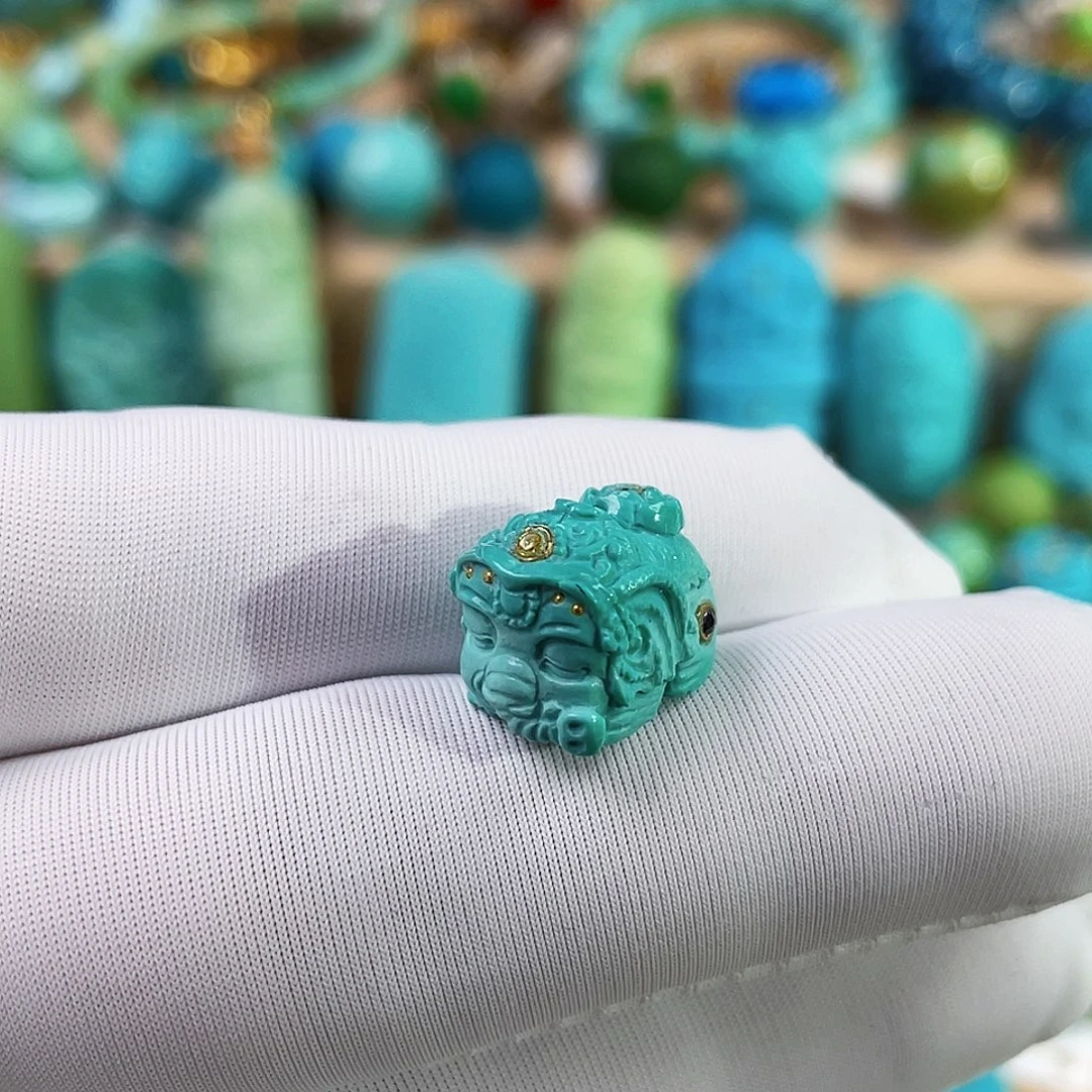 绿松石未镶嵌珠宝奇石