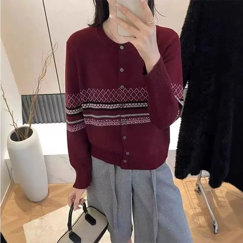 #1904精纺羊毛欧式提花针织开衫民族风毛衣外套