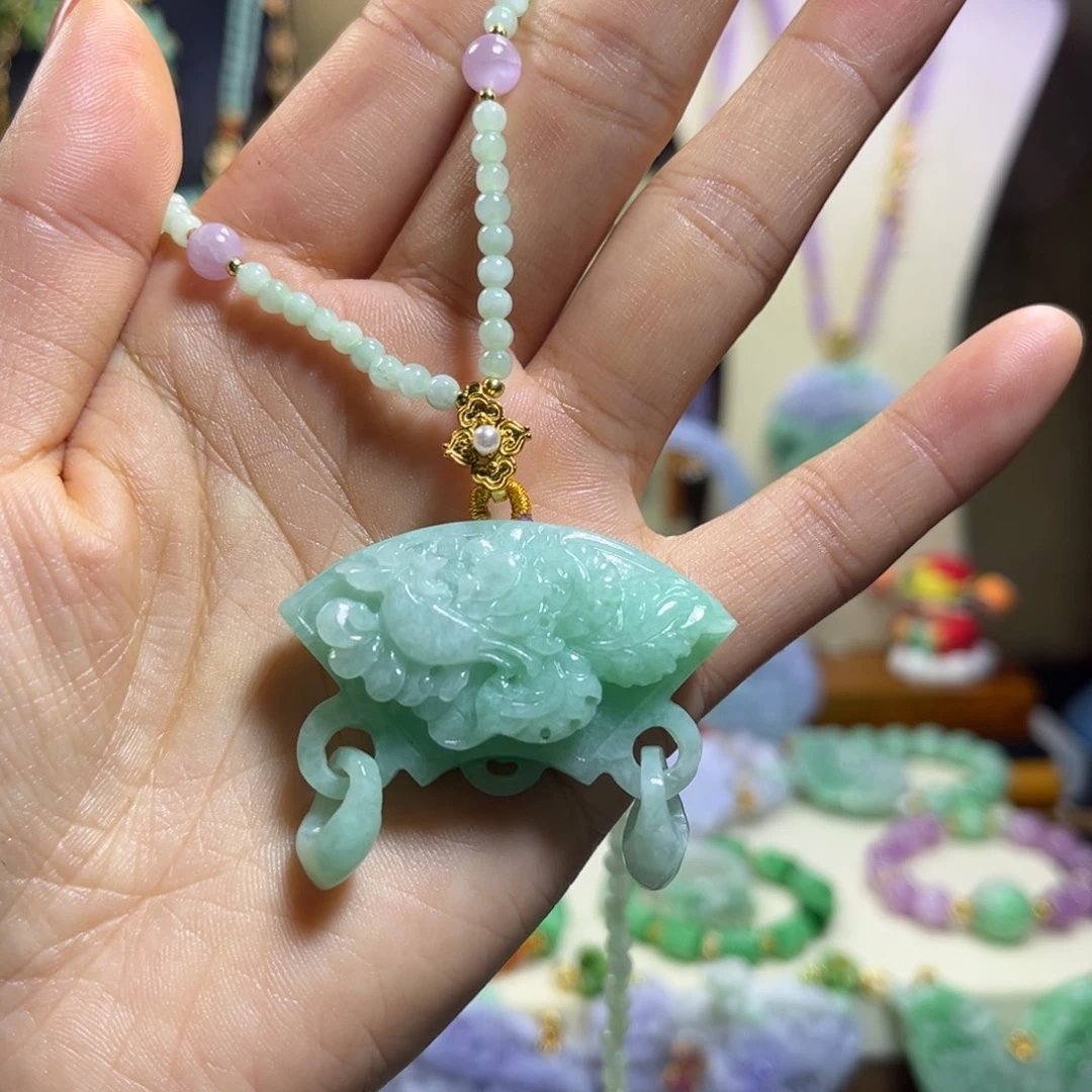 翡翠未镶嵌颈饰天然翡翠