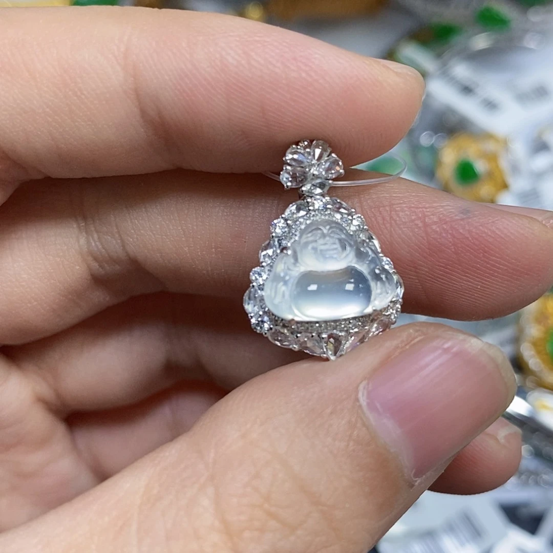 【闪购商品】颈饰18K金镶嵌翡翠惠吊坠