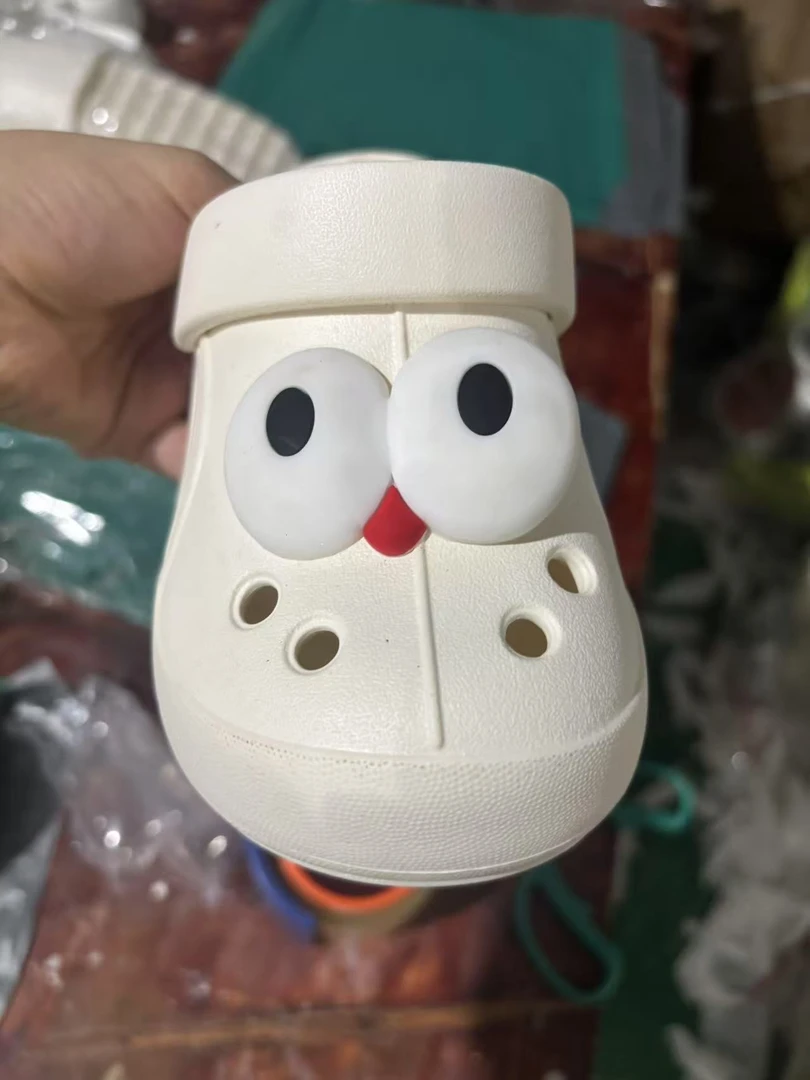 西家男女宝宝【大眼仔】瑕疵款儿童洞洞鞋