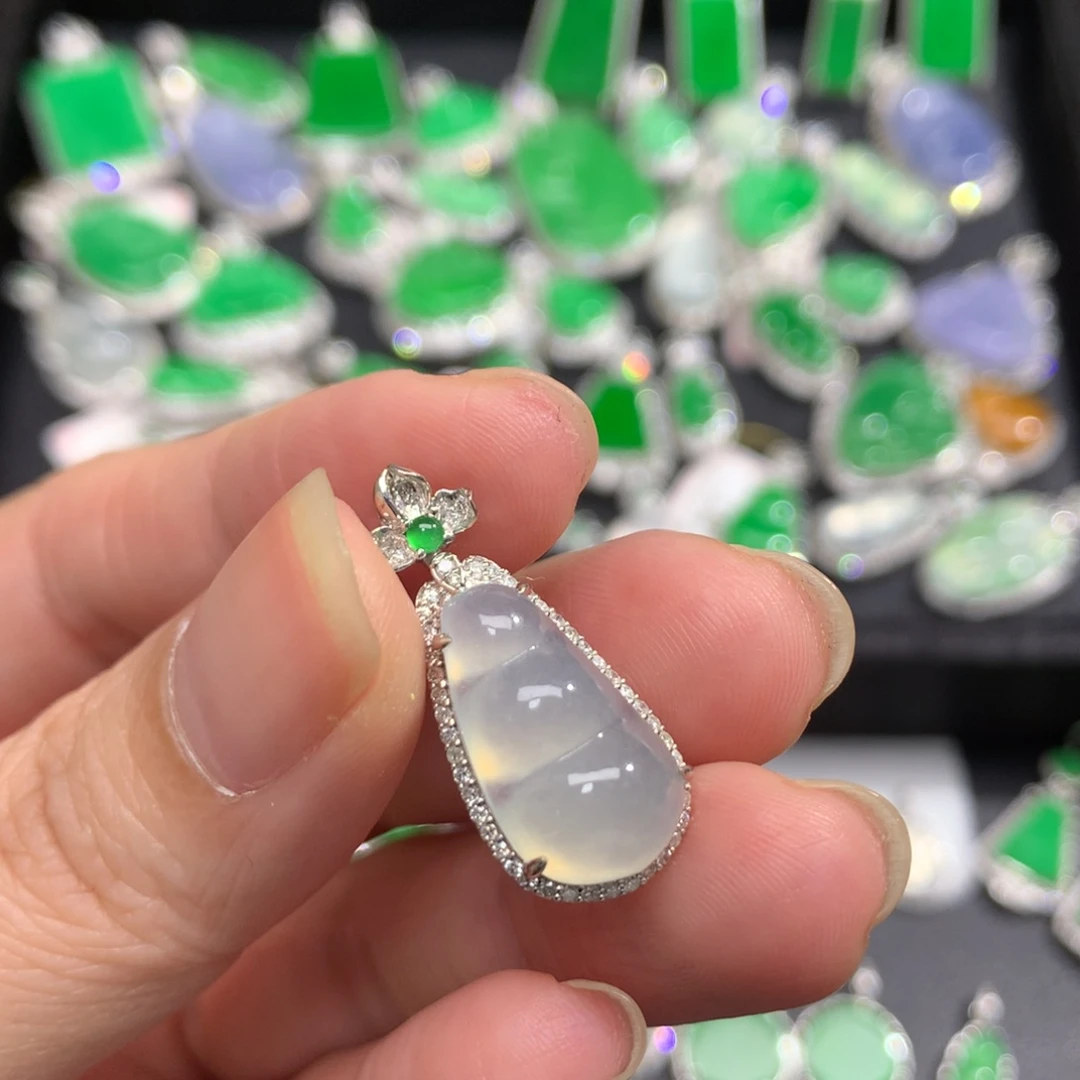 翡翠18K金镶嵌吊坠(不含链)