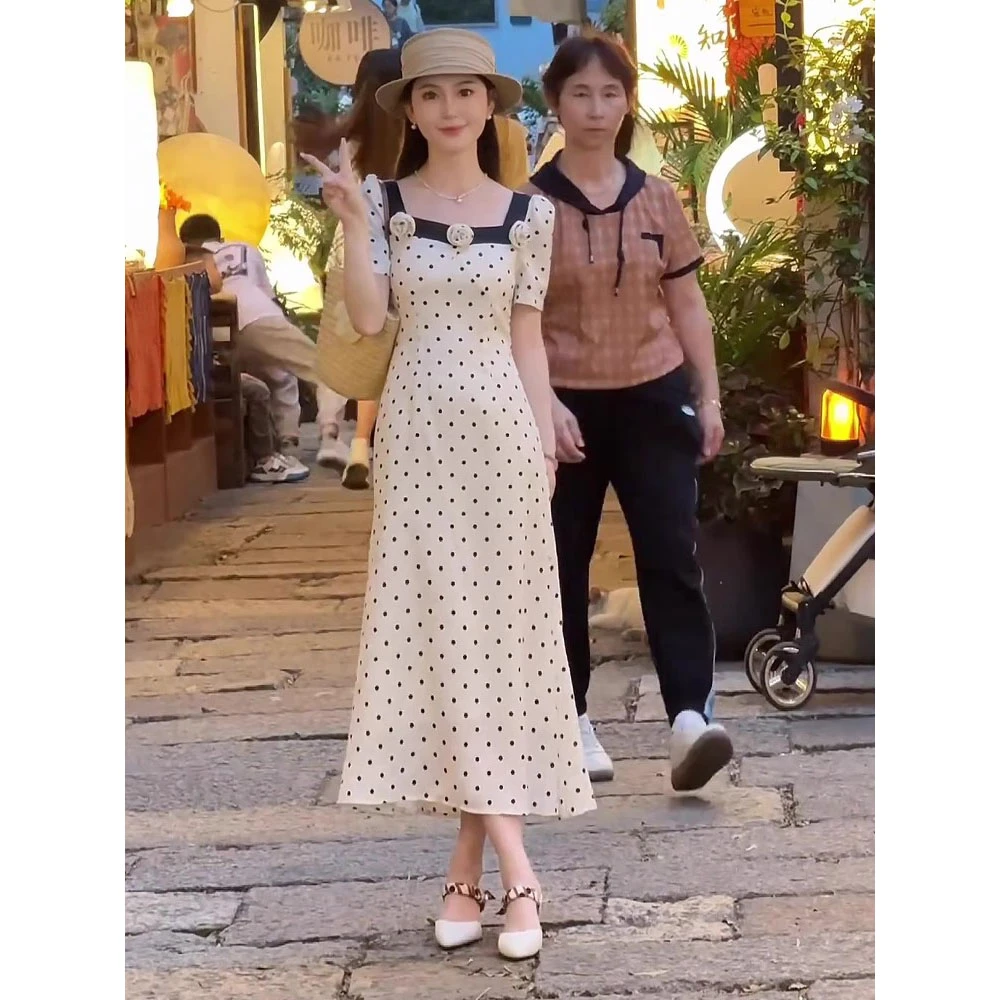 法式立体花朵波点连衣裙子女夏季2025新款温柔风收腰气质鱼尾长裙