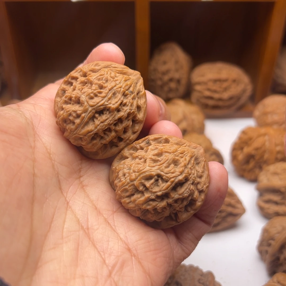 吊坠文玩核桃34尺水龙纹