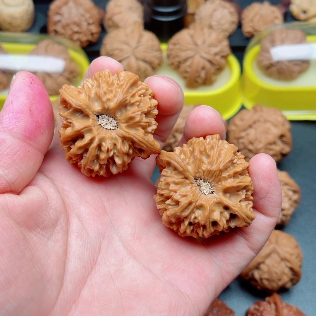 文玩核桃吊坠龙门涧狮子头42×40×40