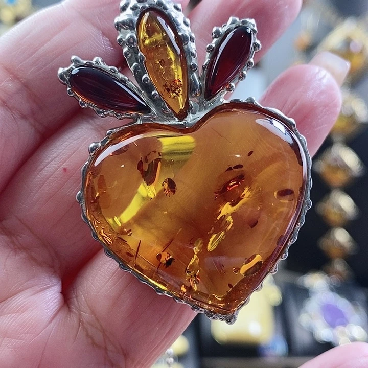 琥珀颈饰银S925镶嵌吊坠